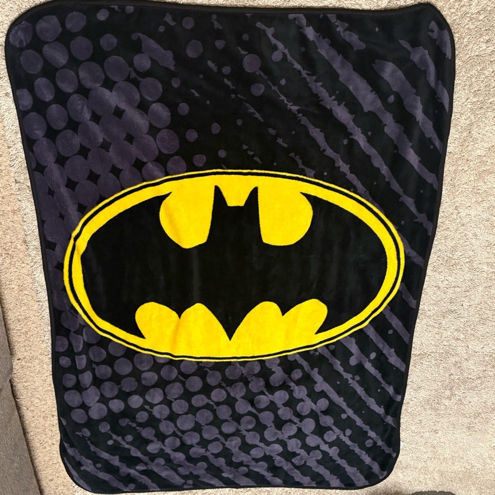 Batman Plush Throw Blanket in Black and Yellow